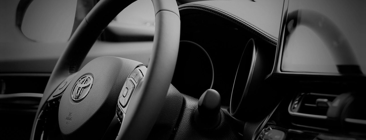 ToyotaとHonda　ハイブリッド車開発の舞台裏